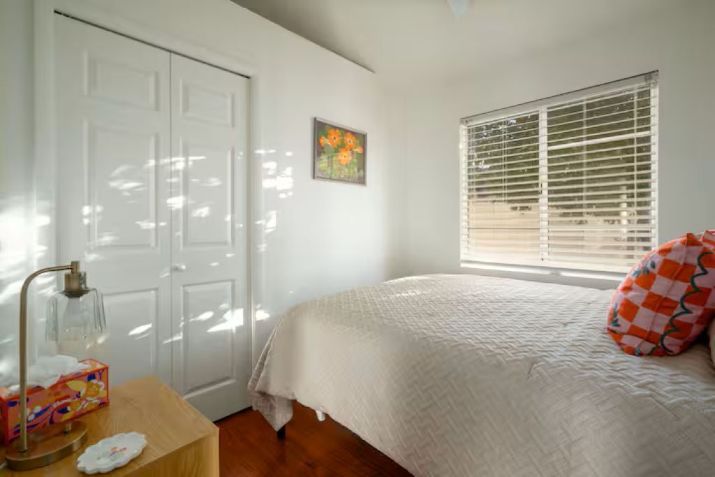 5 habitaciones, escritorio, tabla de planchar con plancha y wifi gratis 