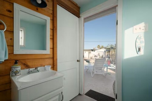 Spacious 5BR Retreat in Old Town Scottsdale – Walk to Dining & Nightlife!