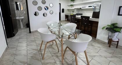 Nuevo y Amplio Departamento en el Centro de la Ciudad con 2 Camas King