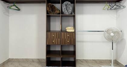 Nuevo y Amplio Departamento en el Centro de la Ciudad con 2 Camas King