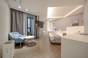 Suite, Non Smoking, City View | Desk, laptop workspace, free WiFi