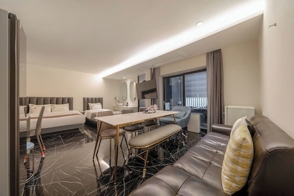 City Penthouse, Balcony, City View | Desk, laptop workspace, free WiFi