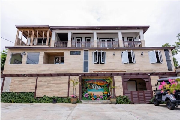 Fachada de la propiedad