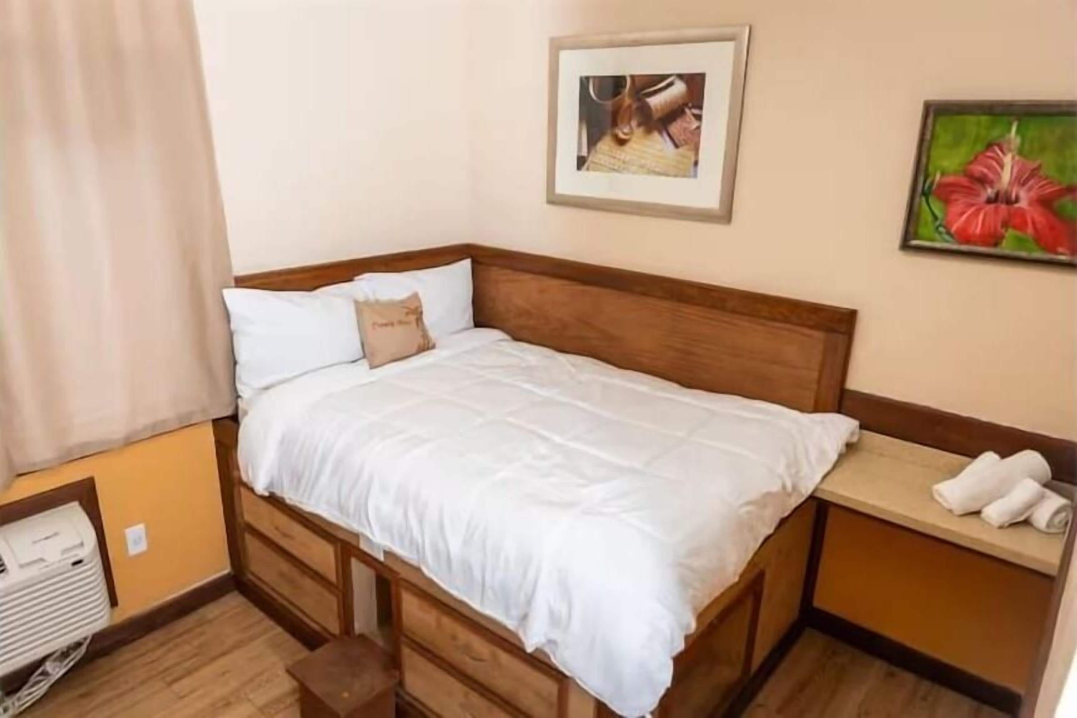 Standard Single Room, 1 Double Bed | Free WiFi