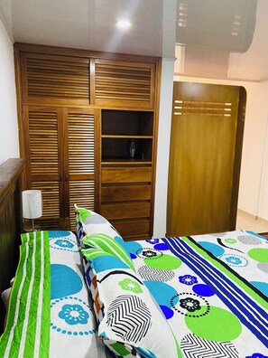 1 bedroom, iron/ironing board, internet, bed sheets