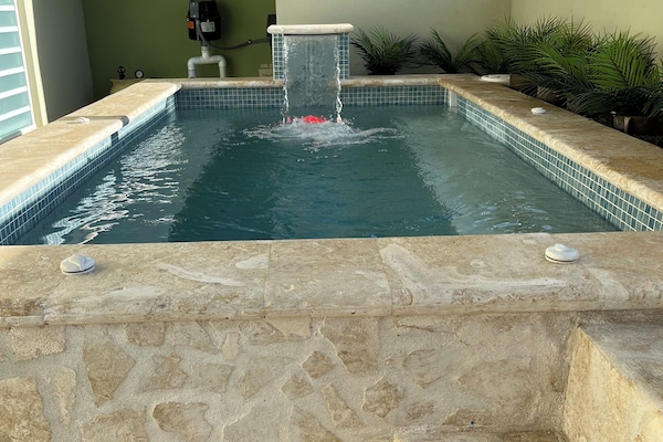 Kolam renang outdoor