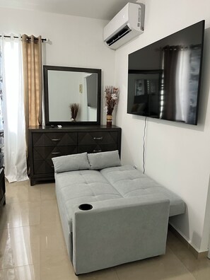 Luksusvilla, 1 soverom | Oppholdsområde | TV