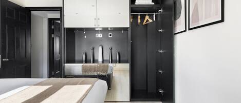 3 dormitoris, planxa i posts de planxar, wifi i roba de llit