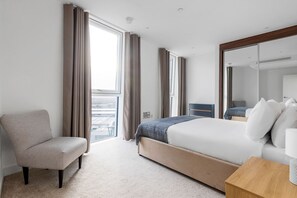 1 bedroom, iron/ironing board, WiFi, bed sheets - Blueground | Nine Elms, balcony, nr Battersea Park (London)