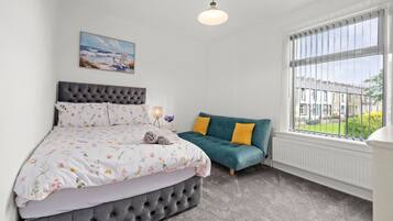 2 bedrooms, desk, iron/ironing board, travel crib