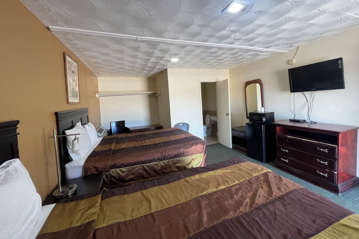 Basic Double Room, Non Smoking | Desk, laptop workspace, WiFi (free)