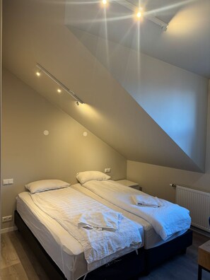 3 chambres, accès à Internet, literie fournie