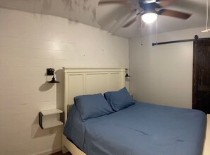 1 dormitorio, tabla de planchar con plancha, wifi gratis y ropa de cama