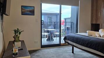 Bügeleisen/Bügelbrett, WLAN, Bettwäsche