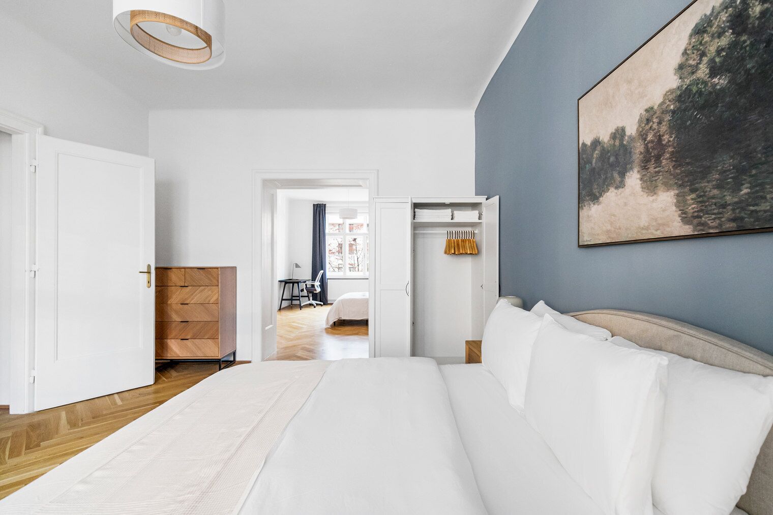 4 slaapkamers, een strijkplank/strijkijzer, wifi, beddengoed