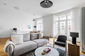 Téléviseur, chaîne audio