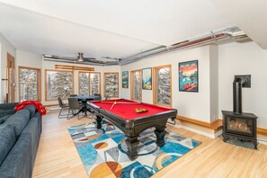 Spielezimmer