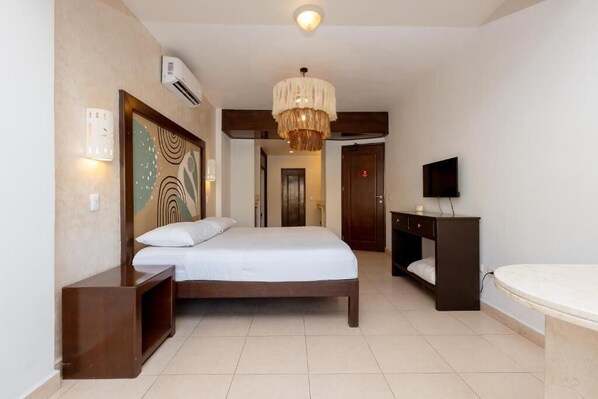 خزنة داخل الغرفة وواي فاي مجانًا