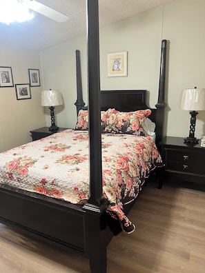 3 bedrooms, iron/ironing board, WiFi, bed sheets - Death Valley 3bd/2ba w/ Kitchen (Pahrump)