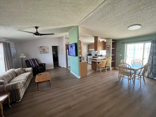 Death Valley 3bd/2ba w/ Kitchen
