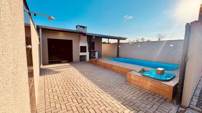 House with Pool and Barbecue 1 km from the Beach – Itapoá"