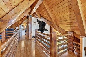 Interior - Sanora Lodge | Game Loft • Fire Pit • Yellowstone! (Island Park)