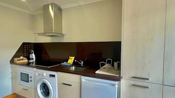 Fridge, microwave, toaster