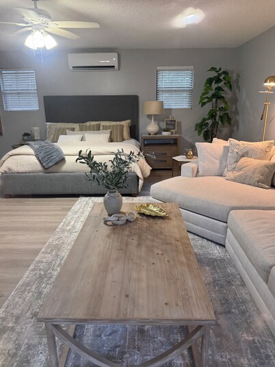 Beautiful and conveniently located mother-in-law suite in Tallahassee