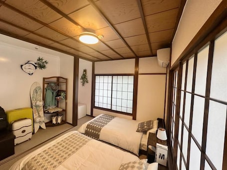 Superior Twin Room, Mountain View | Blackout drapes, soundproofing, free WiFi