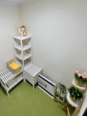 免费洗浴用品、吹风机、拖鞋、毛巾