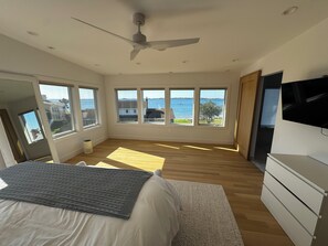 3 bedrooms, desk, iron/ironing board, WiFi