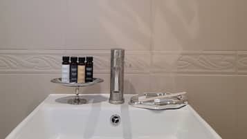 Chambre de base, 1 grand lit, non-fumeur, climatisation | AccĂšs au Wi-Fi (inclus)