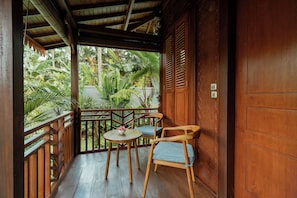 Luxury Cottage, Balcony, Garden View | Balcony