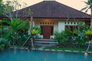 Luxury Cottage, Balcony, Garden View | View from room