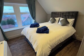 3 Schlafzimmer, Bügeleisen/Bügelbrett, WLAN, Bettwäsche