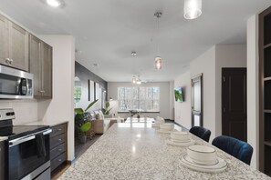 Apartment | Private kitchen - Luxe King 3BR Suite in North Raleigh (Raleigh)