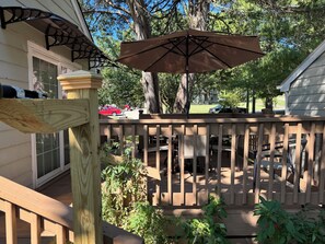 Property grounds - Convenient, cozy home surrounded by trees, 6 miles to BNA, 13 miles to downtown. (Hermitage)