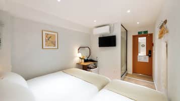 Deluxe Twin Room | Free WiFi, bed sheets