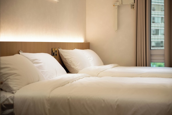 Wifi gratis y ropa de cama