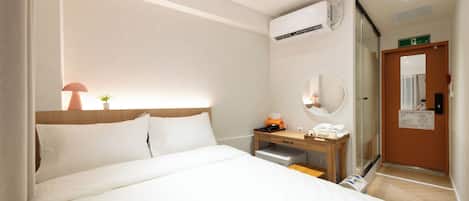 Kamar Double Standar | Wi-Fi gratis dan seprai linen