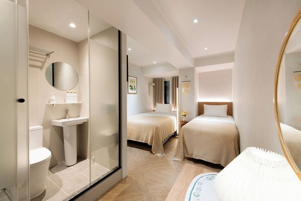 Standard Twin Room | Free WiFi, bed sheets