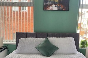 2 chambres, fer et planche à repasser, Wi-Fi, literie fournie