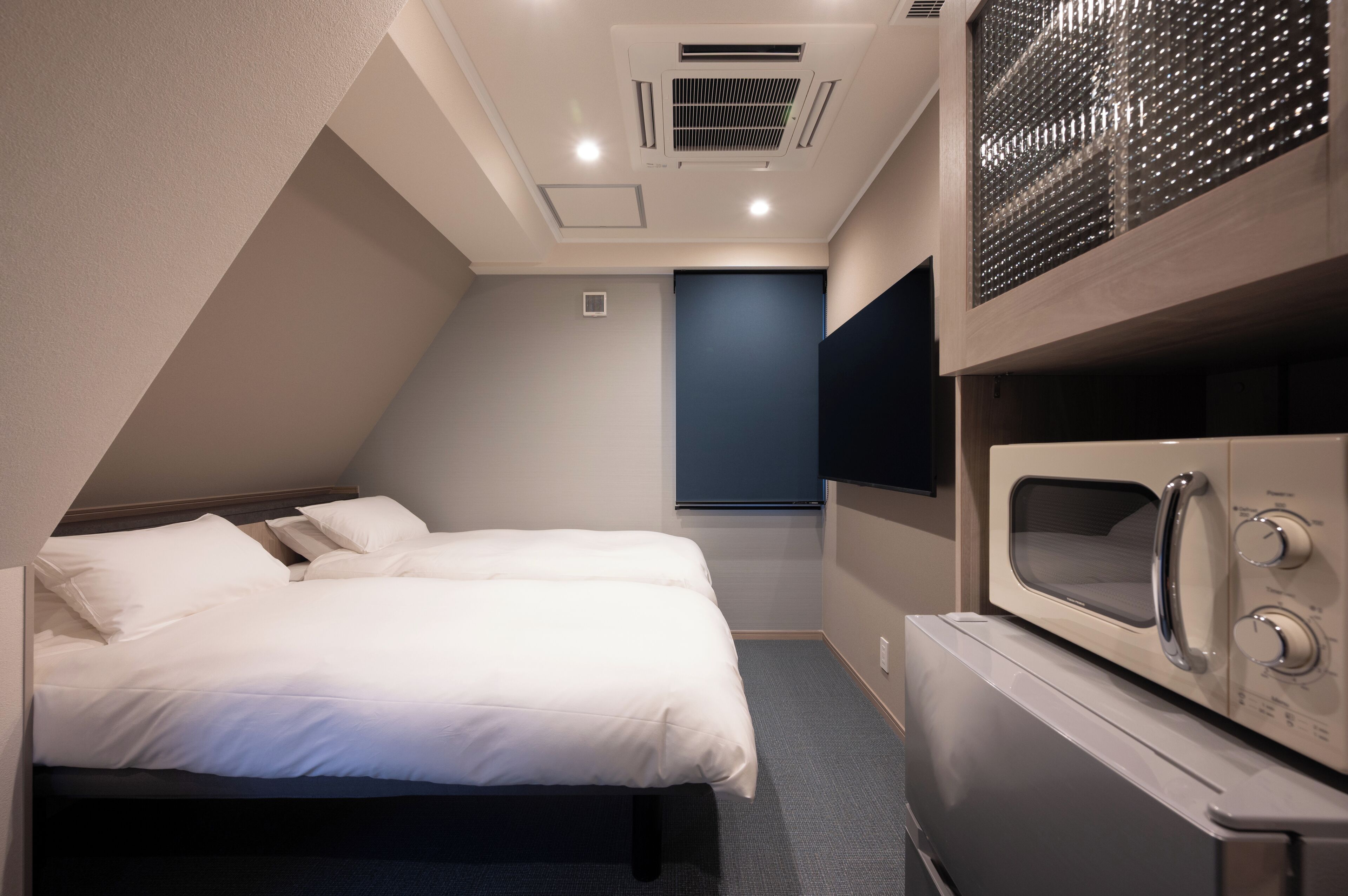 Quarto casal ou duplo standard | Escrivaninha, Wi-Fi de cortesia, roupa de cama