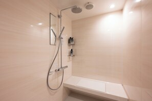Triple Room, Non Smoking, Microwave | Bathroom | Hair dryer, slippers, towels, shampoo - EISEI STAY Ikebukuro Nishi (Tokyo)