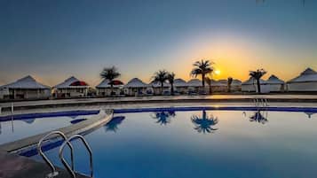 Indoor pool, lifeguards on site