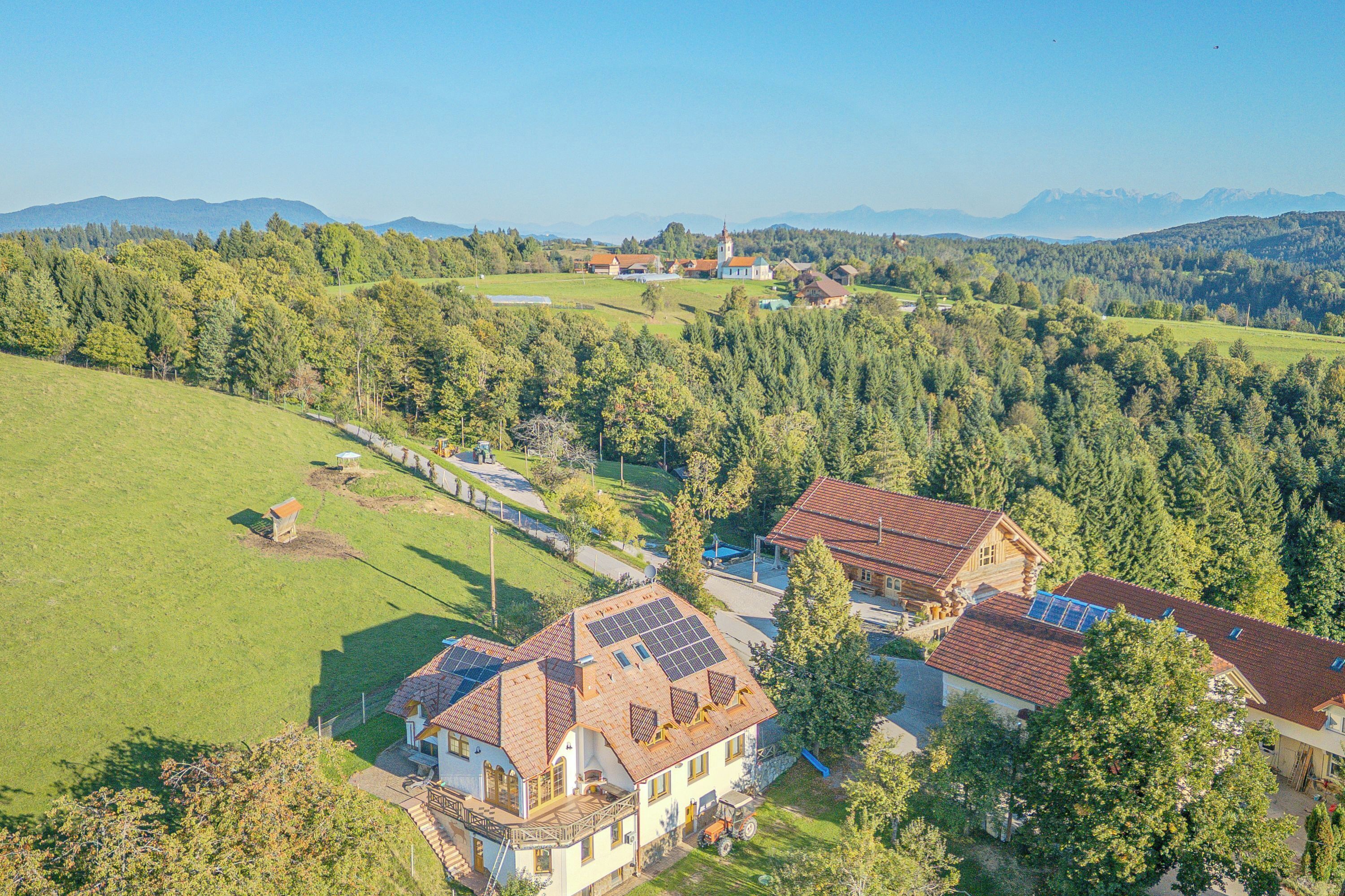 المنشأة من الخارج