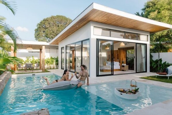 المنشأة من الخارج