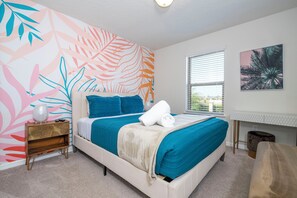 5 bedrooms, desk, iron/ironing board, travel cot - 5-bedroom townhouse with private pool & waterpark- 15 min from Disney (Kissimmee)