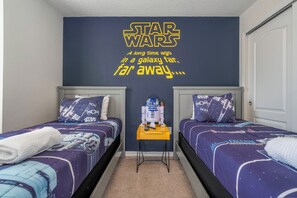 5 bedrooms, desk, iron/ironing board, travel cot