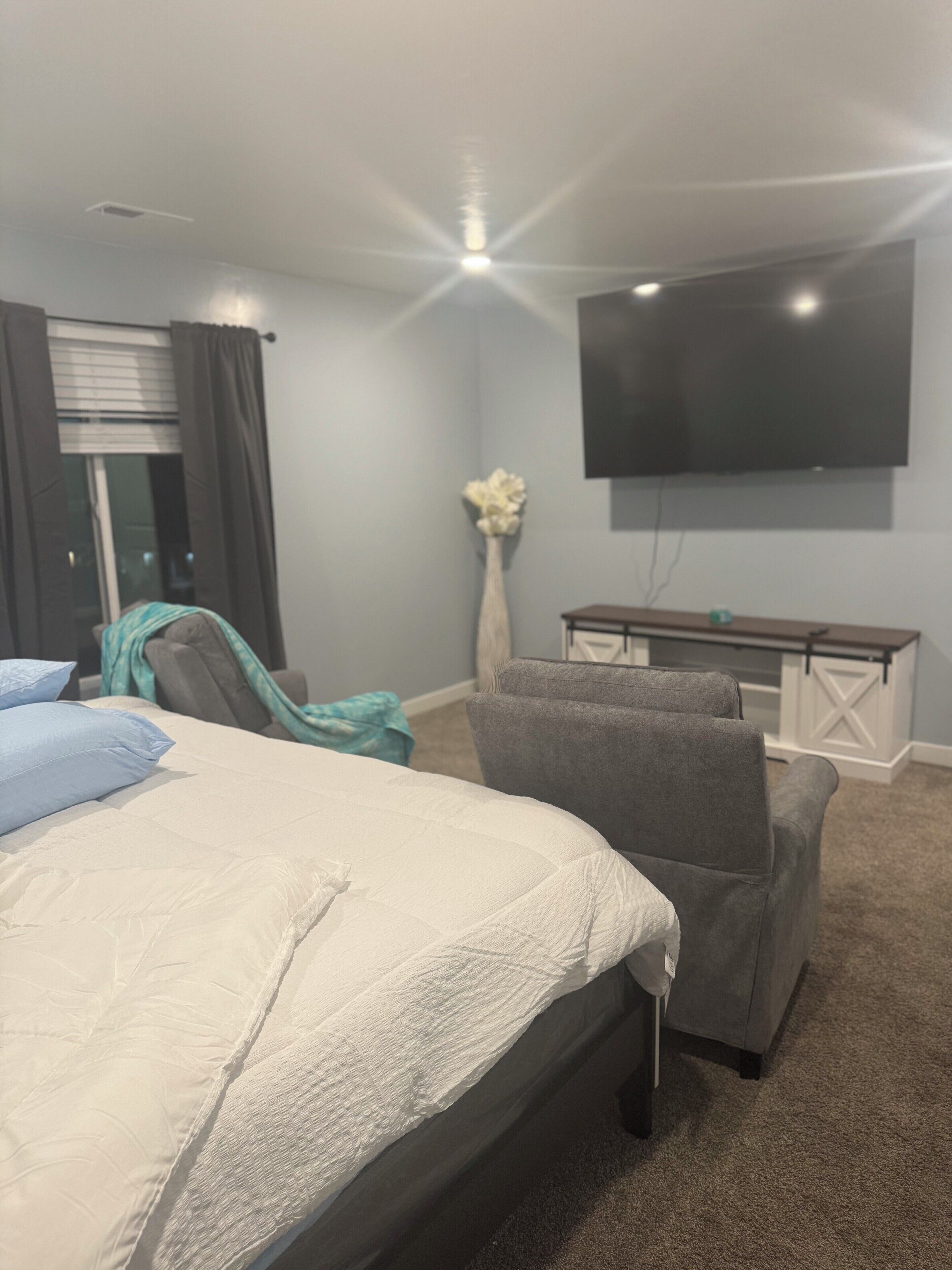 6 bedrooms, WiFi, bed sheets